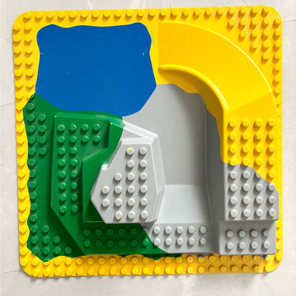 Vintage Lego Duplo Safari Base Plate Raised Land and Slide 24x24